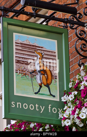 Regno Unito Newbury Snooty Fox Pub segno Foto Stock