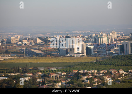 Fotografia aerea della safety center della città di Ra'anana in Sharon Foto Stock