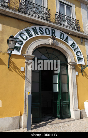 Ascensor da Bica - funicolare a Lisbona, Portogallo Foto Stock