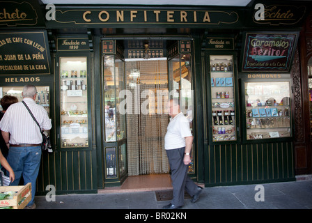 Vecchio negozio di dolci Jaca, Aragona, Spagna Foto Stock