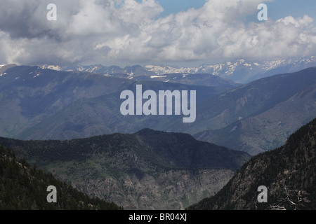 Cuore di Sant Maurici Parco Nazionale da discesa a Espot da Estany Negre Refugi JM Blanc nei Pirenei Spagna Foto Stock