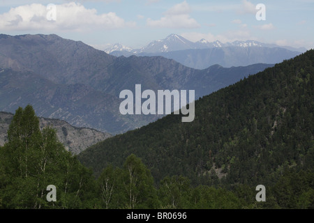 Cuore di Sant Maurici Parco Nazionale da discesa a Espot da Estany Negre Refugi JM Blanc nei Pirenei Spagna Foto Stock