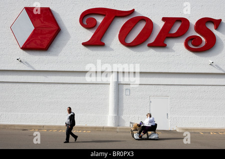 Un Tops fruttivendolo ubicazione. Foto Stock