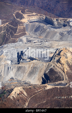 Vista aerea di una cima distacco coal mining funzionamento vicino Kayford Mountain, West Virginia. Foto Stock