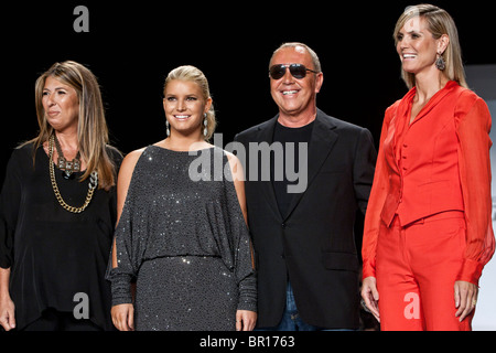 10 settembre 2010 -New Yok,USA - Nina Garcia, Jessica Simpson, Michael Kors, Heidi Klum a Project Runway stagione 8 Foto Stock