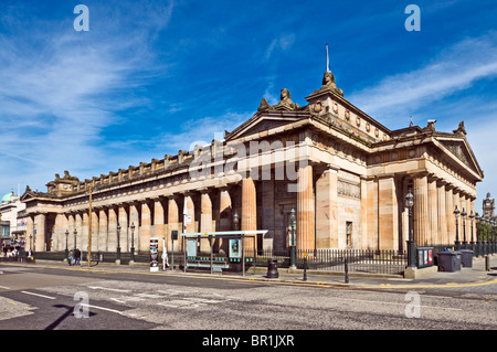 Royal Scottish Academy palazzo visto dal tumulo di Edimburgo Foto Stock