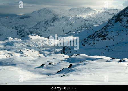 Le Coniston Fells oltre Langdale, da Blea Rigg. Vicino a Grasmere, Lake District, Cumbria, England, Regno Unito Foto Stock