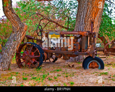 Foto HDR di trattore arrugginito Foto Stock