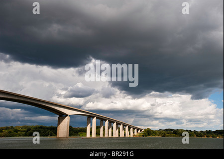 Orwell ponte che attraversa il fiume Orwell vicino a Ipswich, Suffolk, Inghilterra, Regno Unito Foto Stock