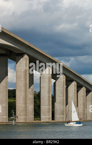 Orwell ponte che attraversa il fiume Orwell vicino a Ipswich, Suffolk, Inghilterra, Regno Unito Foto Stock