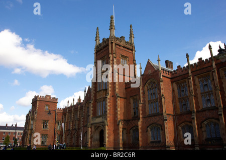 Queens University di Belfast principale edificio Lanyon Irlanda del Nord Regno Unito Foto Stock