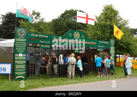 L'obiettivo nazionale Associazione Sportiva Tiro a segno a Chatsworth mostra, Chatsworth, Derbyshire, England, Regno Unito Foto Stock