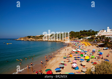 La spiaggia di Praia da Oura Algarve Portogallo Foto Stock