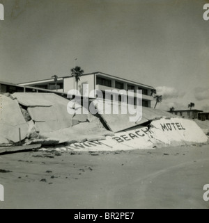 Vintage Settembre 1964 fotografia, Daytona Beach, Florida, danni provocati dalla tempesta dall uragano Dora. Foto Stock