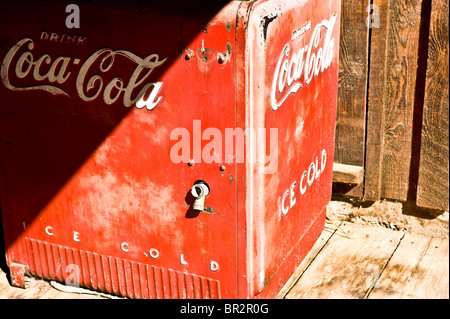 Vecchio Coca Cola scambiatore di calore. Foto Stock