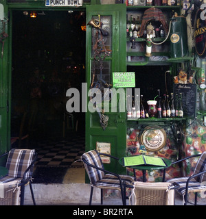 L'eccentrico Punch Bowl pub irlandese in Rethymon, Creta. Foto Stock