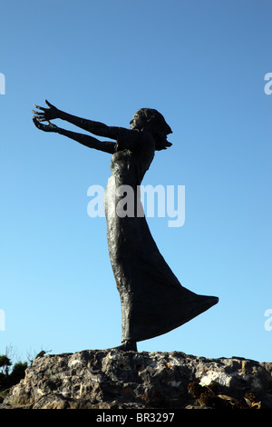 In attesa sulla riva, statua, Niall Bruton, Rosses Point, Co. Sligo Foto Stock