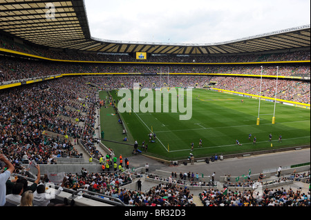 View all'interno di un intero stadio di Twickenham, Londra. Home dell'inglese di Rugby Union o RFU Foto Stock