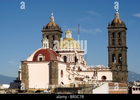 Vista posteriore della Cattedrale dell Immacolata Concezione di Maria nella città di Puebla, Messico Foto Stock