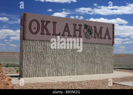 Segno che segna il confine di stato tra New Mexico e Oklahoma. Foto Stock