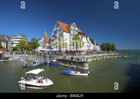 Barche a pedali in porto, Friedrichshafen, Baden-Wuerttemberg, Germania, Europa Foto Stock