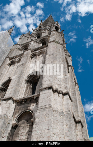 La cattedrale di Chartres, inizio la torre gotica, Francia Foto Stock