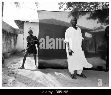 Ritratto di locale uomo gambiana. Foto Stock