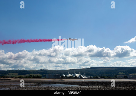 Unico jet Hawk della RAF Aerobatic Team, le frecce rosse Foto Stock