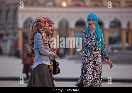 Le giovani ragazze a Kashgar nello Xinjiang in Cina. Foto Stock