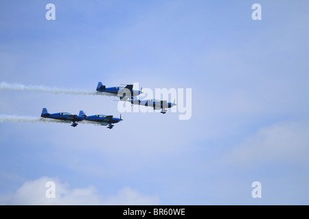 La formazione di lame Aerobatic Team Display a Eastbourne Air Show, East Sussex, Inghilterra. Foto Stock