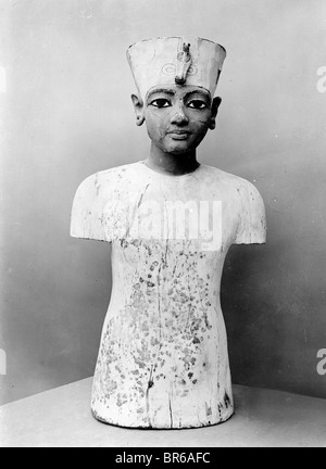 Howard Carter scoprì Tutankhamon la tomba nella Valle dei Re, nei pressi di Luxor in Egitto nel mese di novembre 1922. Scansionata da materiale di immagine in archivio di stampa Ritratto Service (ex premere ritratto Bureau) Foto Stock