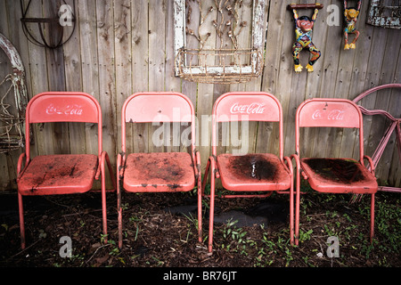 Una fila di sedie rosse. Foto Stock