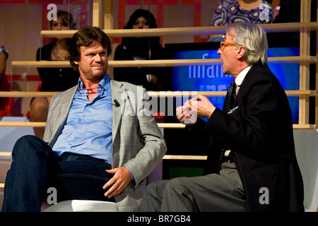 'L'ultima parola" mostra il giornalismo, RAI2, Milano, 2010. Filippo Rossi e Vittorio Feltri Foto Stock