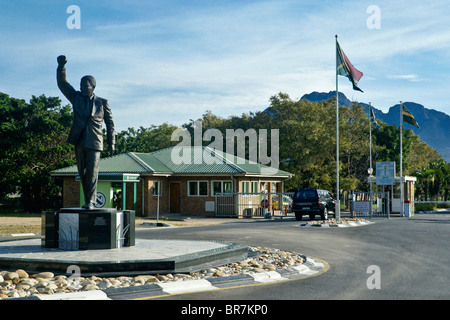 Groot Drakenstein prigione e Nelson Mandela statua, Sud Africa Foto Stock