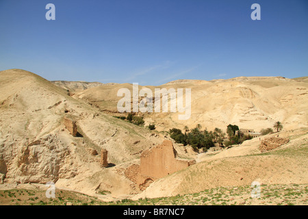 Deserto della Giudea, l acquedotto erodiano di Wadi Qelt che portava acqua da Ein Prat a Gerico Foto Stock