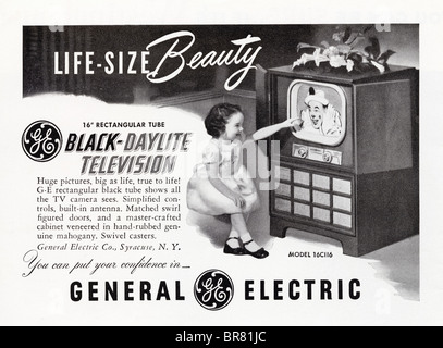 Bianco e nero rivista americana inserzione di General Electric televisori circa 1950 Foto Stock