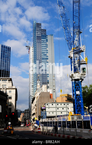 Il pinnacolo di Londra e Torre di airone siti di costruzione, Bishopsgate, London, England, Regno Unito Foto Stock