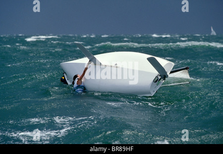470 dinghy capovolgimento durante i Giochi olimpici di Atlanta del 1996 off Savannah, Georgia, Stati Uniti d'America Foto Stock