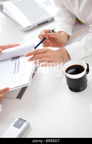 Imprenditrici avente una riunione Foto Stock
