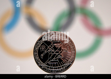 Gazzetta £5 moneta commemorativa 2 anni alle Olimpiadi di Londra Foto Stock