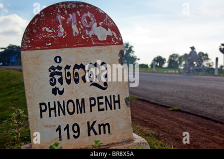 Distanza marcatore, Route 6, Cambogia Foto Stock