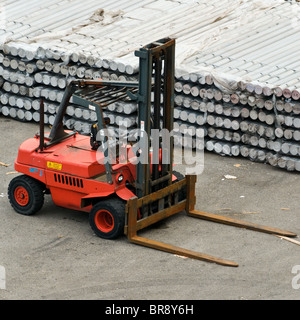 Commerciale per impieghi pesanti carrello elevatore a forche Foto Stock