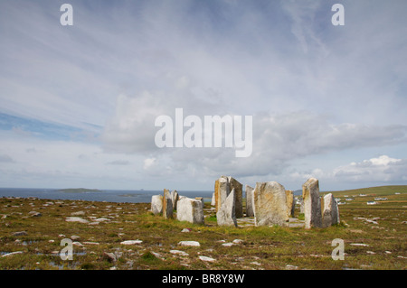 Deirbhile's twist una scultura in pietra a Fallmore, la penisola Erris, Co. Mayo, Irlanda. Foto Stock