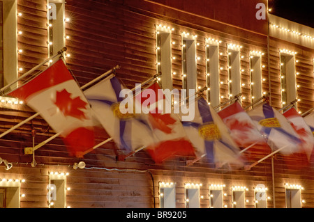 Un edificio illuminato in Halifax Nova Scotia di notte Foto Stock