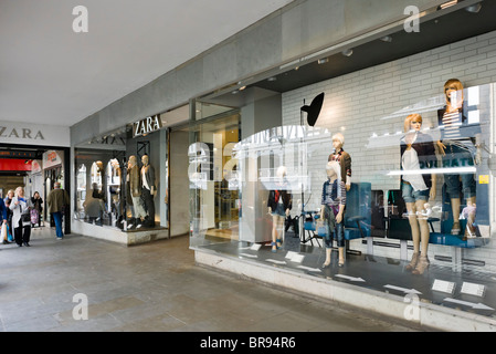 Zara negozio in Chester Town Center, Cheshire, Inghilterra, Regno Unito Foto Stock