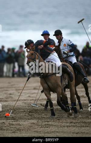 Veuve Clicquot - Polo sulla spiaggia, Watergate Bay Cornwall. Il 16 settembre 2010. Foto Stock