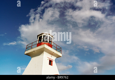Un piccolo canadese in legno faro di Carleton in Gaspesie Canada Foto Stock