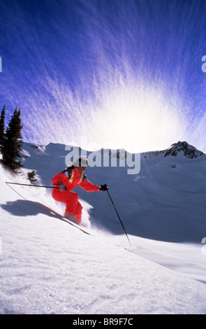Anni Settanta in discesa sciatore nelle Montagne Rocciose Canadesi in CANADA Foto Stock