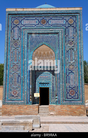 Mausoleo di Shah-i-Zindi, il viale dei mausolei, Samarcanda, Uzbekistan Foto Stock