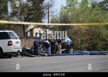 Il National Transportation Safety Board indaga il crash di un elicottero medico in Tucson, Arizona, Stati Uniti. Foto Stock